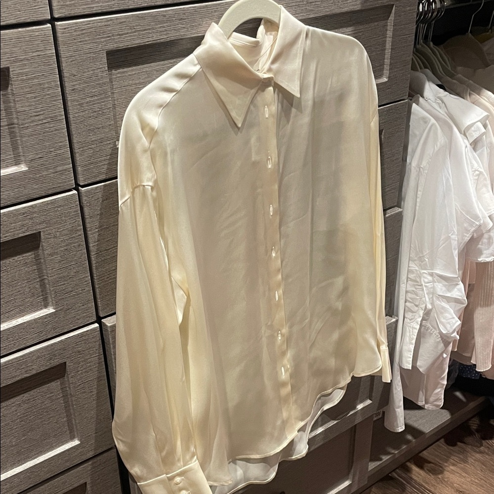 Beautiful Club Monaco Silk Women’s Cream Top (NWT, Size Small)